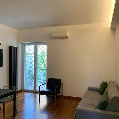 Apartamento Nox Romana - Vatican - Modern With Cozy Balcony Roma