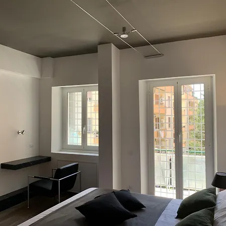 Nox Romana - Vatican - Modern With Cozy Balcony Apartamento *